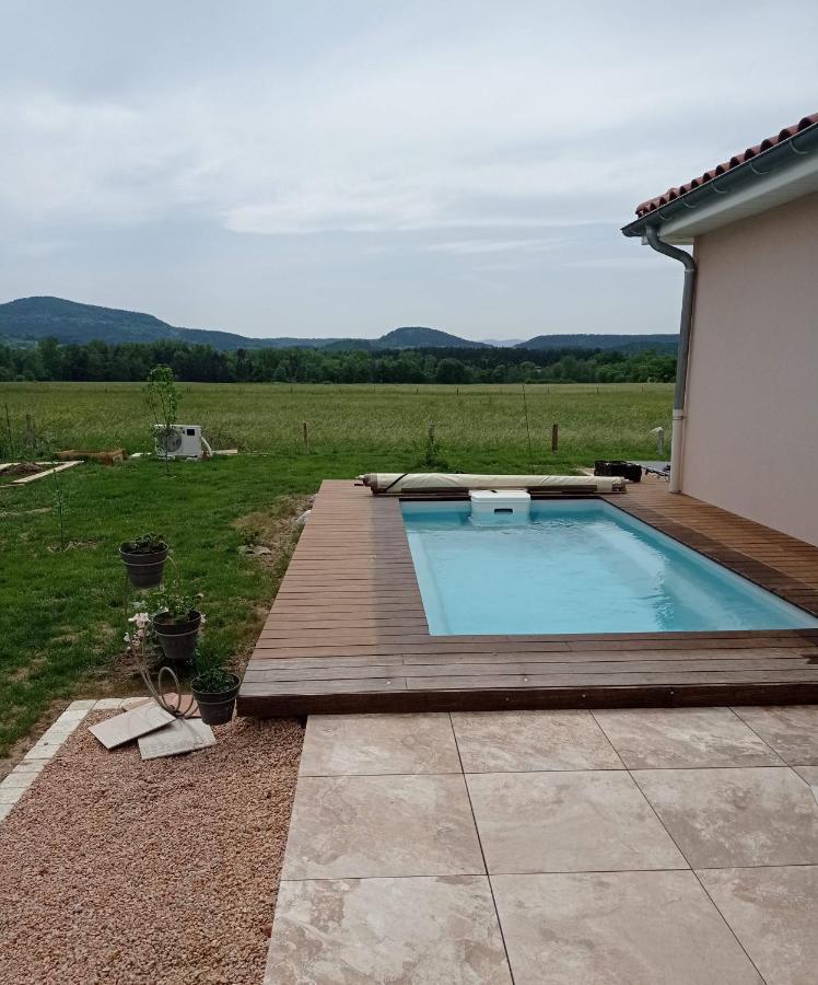 Chez Brigitte, Un Sejour En Haute-Loire Saint-Germain-Laprade Exterior foto